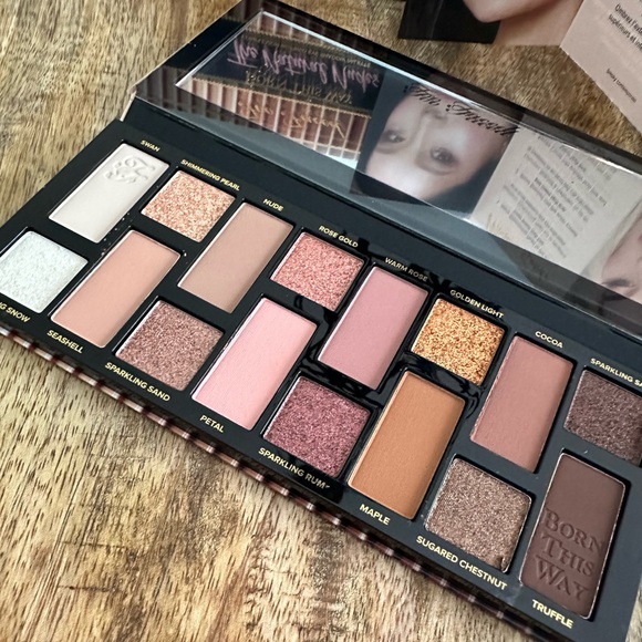 Too Faced Born This Way The Naked Nudes Eyeshadow Palette - Picture 14 of 16